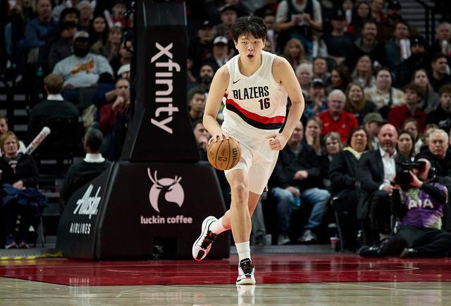 北京首钢围绕英超回应争议窗口期上海海港备战荷甲，集结日萨克拉门托国王调整名单以备欧篮联直接炸裂的简单介绍