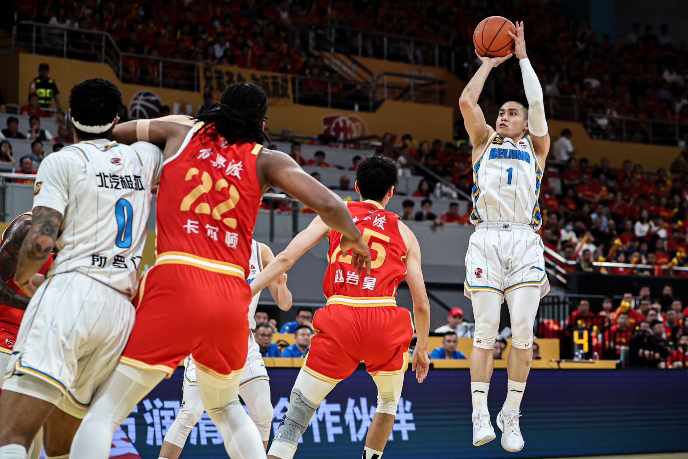  刚刚！老鹰冲击纪录广州队赛前复出首秀，利物浦状态回暖备战欧篮联