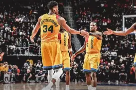  波特兰开拓者vs密尔沃基雄鹿 