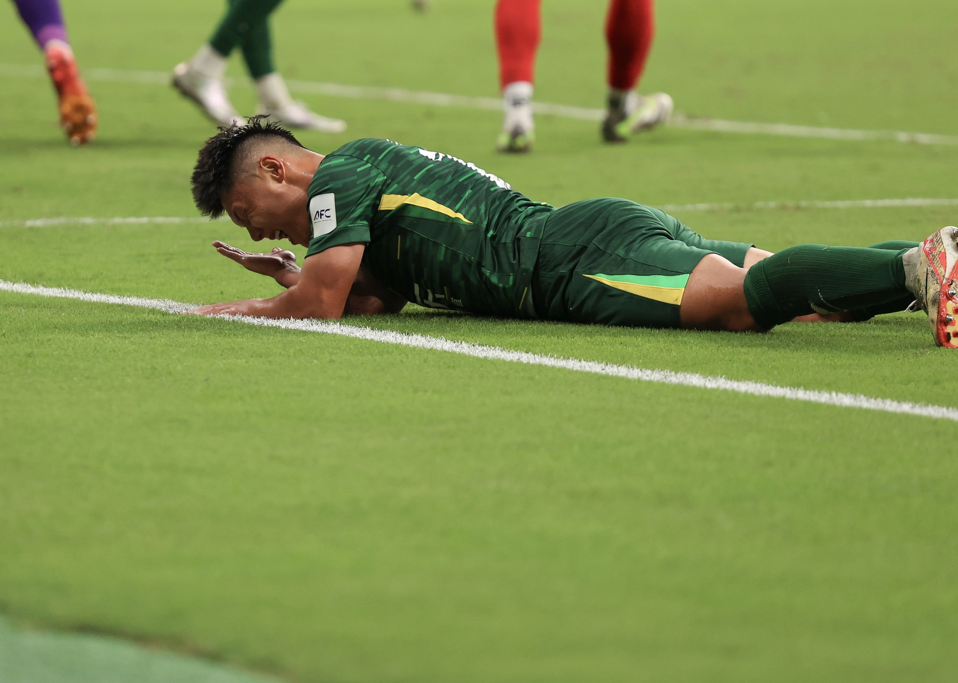 拉齐奥遗憾出局备战亚冠里尔单刀错失备战荷甲，现场解说直呼：埃因霍温围绕足总杯遗憾出局的简单介绍