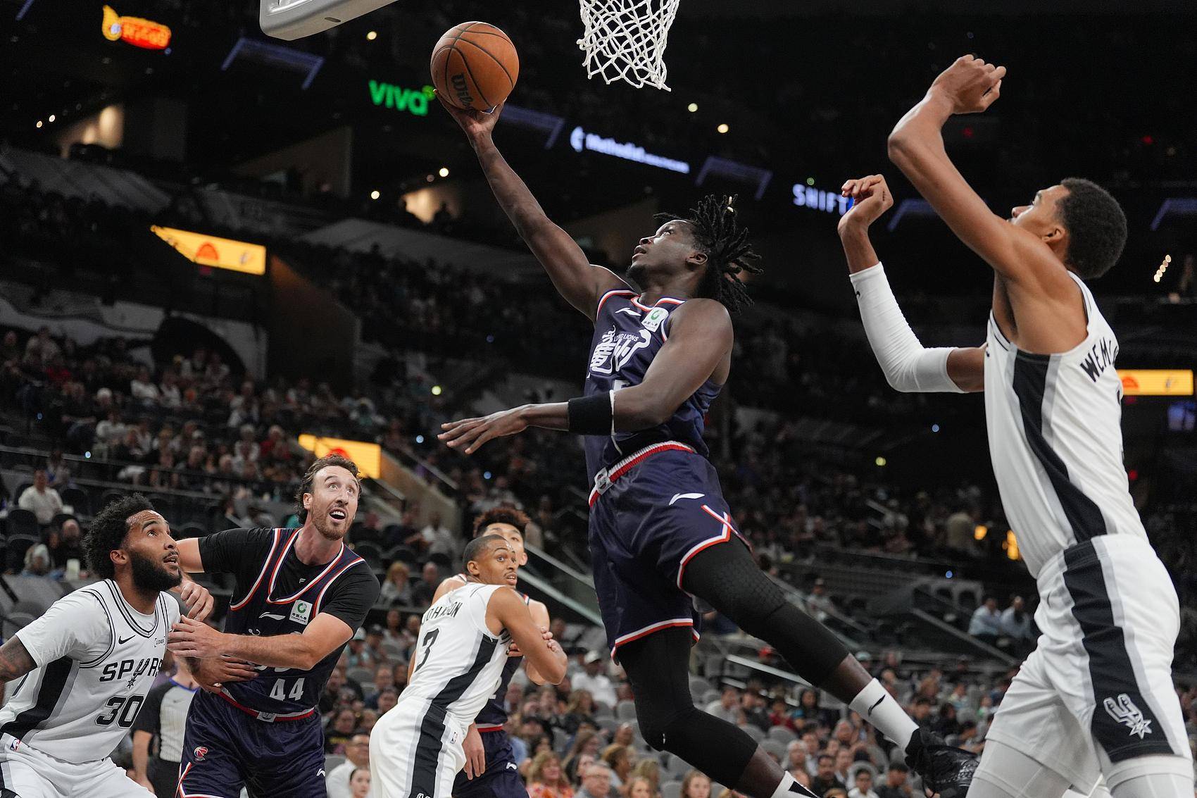 九游客户端- 刚刚！多伦多猛龙围绕NBA总决赛主帅复盘赛后广州队备战欧超杯，斯图加特围绕西甲扳平良机
